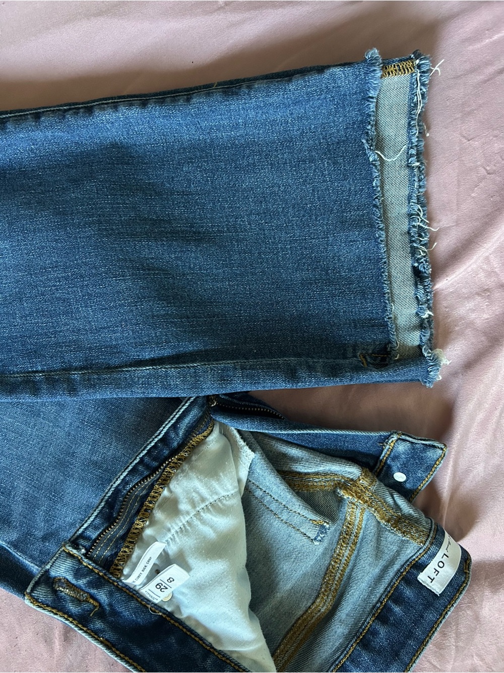 LOFT Curvy Kick Crop size 8, Medium Blue wash - Picture 2 of 7
